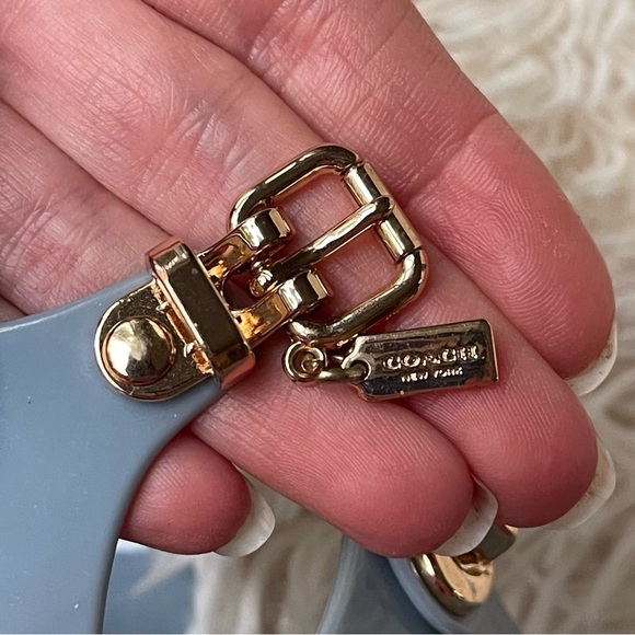 Coach pelican T-strap jelly sandal dust blue with gold accents size 38 or 7.5 - Picture 4 of 10